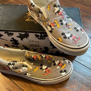 Disney X Vans Mickey Mouse Classic Slip On
